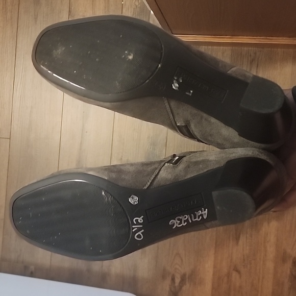 Isaac Mizrahi Boots - Picture 4 of 7